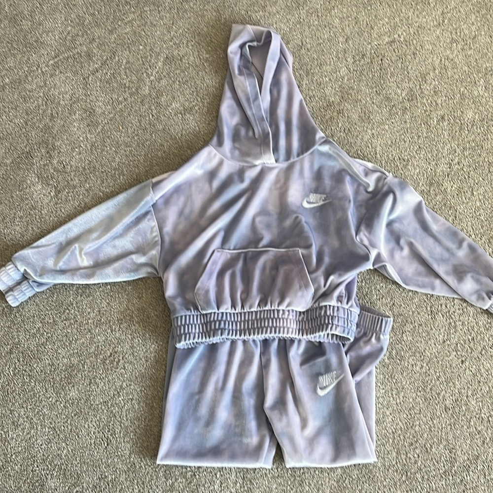 Girls Nike velour pink/purple track suit/hoodie